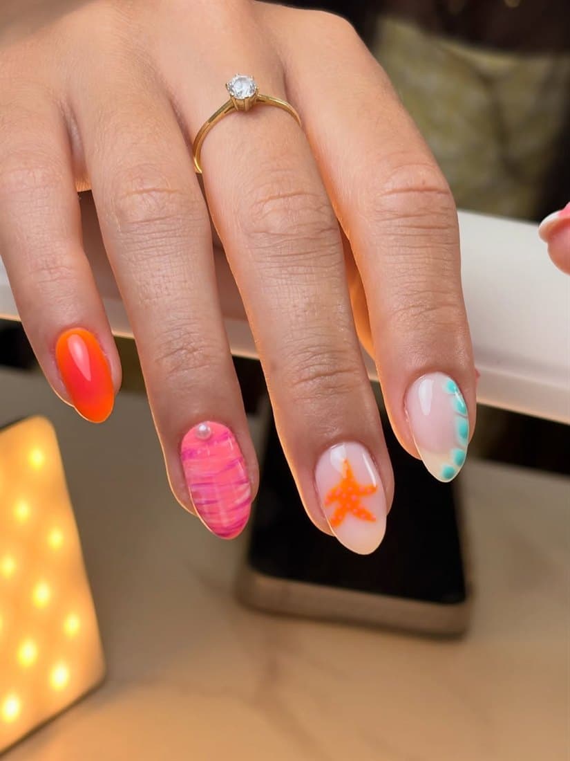 Cuidado de manos y uñas en el centro de manicura Bass Nails, Ourense