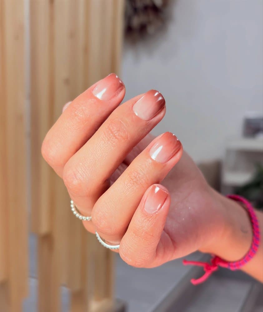 Trabajo de manicura en Bass Nails, Ourense