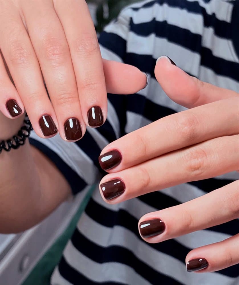 Trabajo de manicura en Bass Nails, Ourense