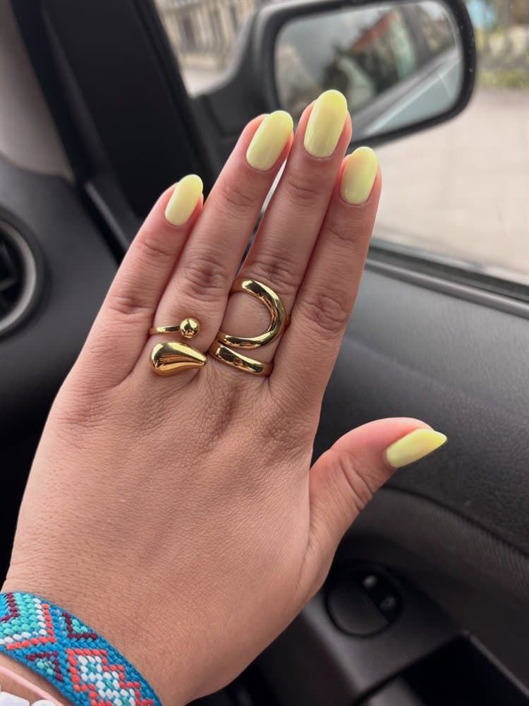 Trabajo de manicura en Bass Nails, Ourense